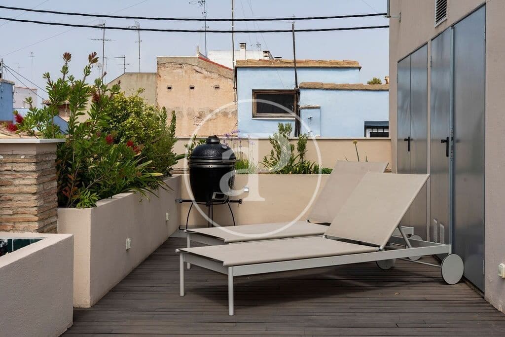 1 bedroom Villa for rent in Valencia city - € 1,600 (Ref: 9417646)