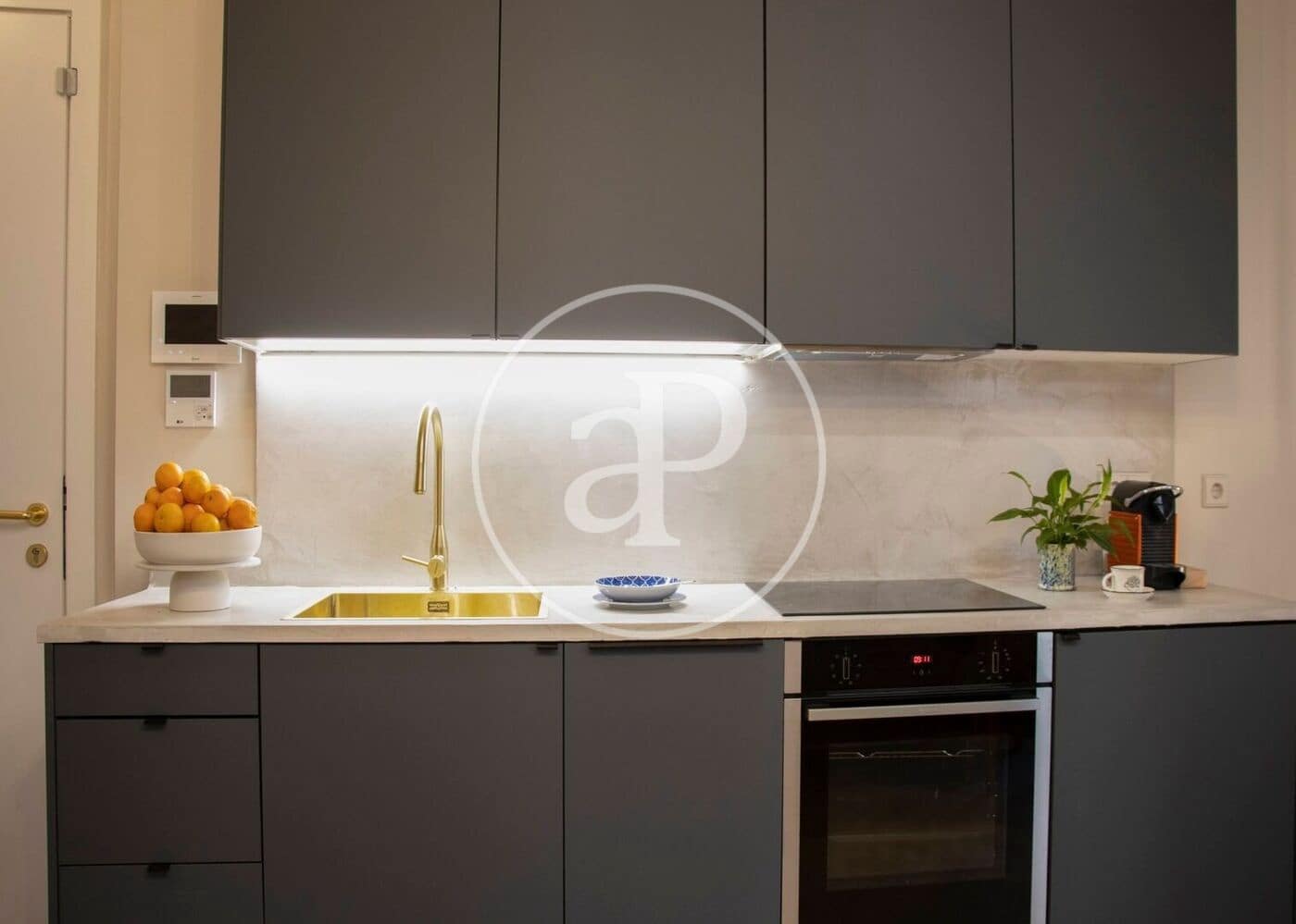 1 bedroom Villa for rent in Valencia city - € 1,600 (Ref: 9417646)