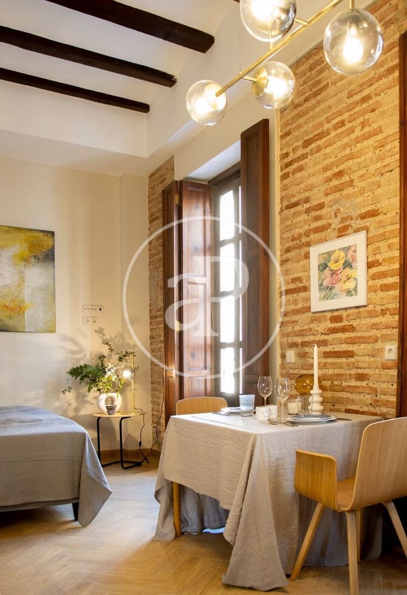 1 bedroom Villa for rent in Valencia city - € 1,600 (Ref: 9417646)