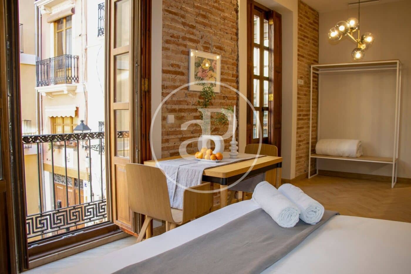 1 bedroom Villa for rent in Valencia city - € 1,600 (Ref: 9417646)