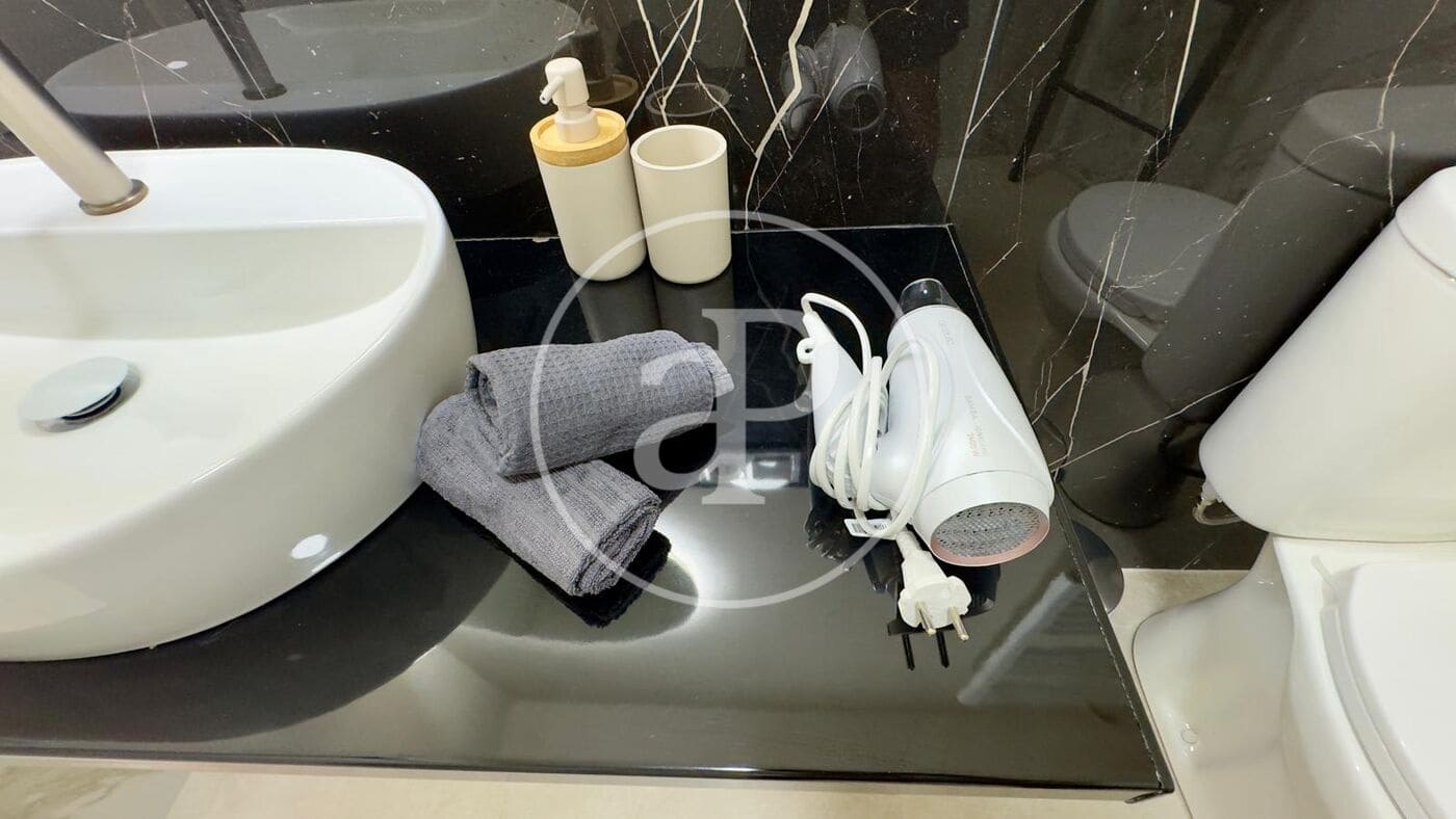 1 makuuhuone Huoneisto vuokrattavana paikassa Valencia kaupunki - 1 250 € (Ref: 9419862)