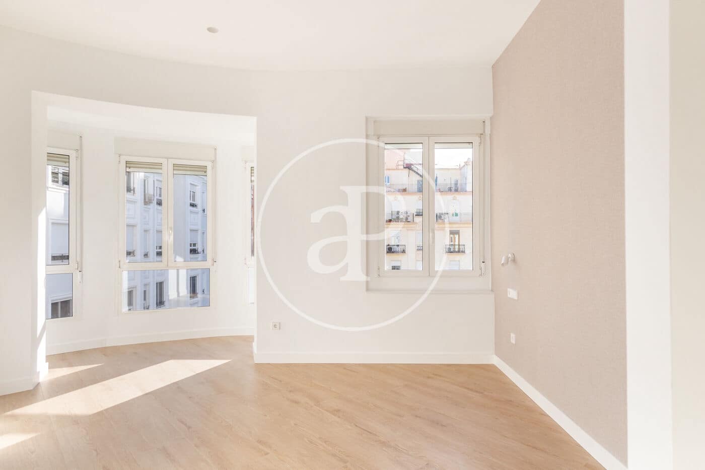 3 camera da letto Appartamento da affittare in Valencia citta - 3.200 € (Rif: 9419864)