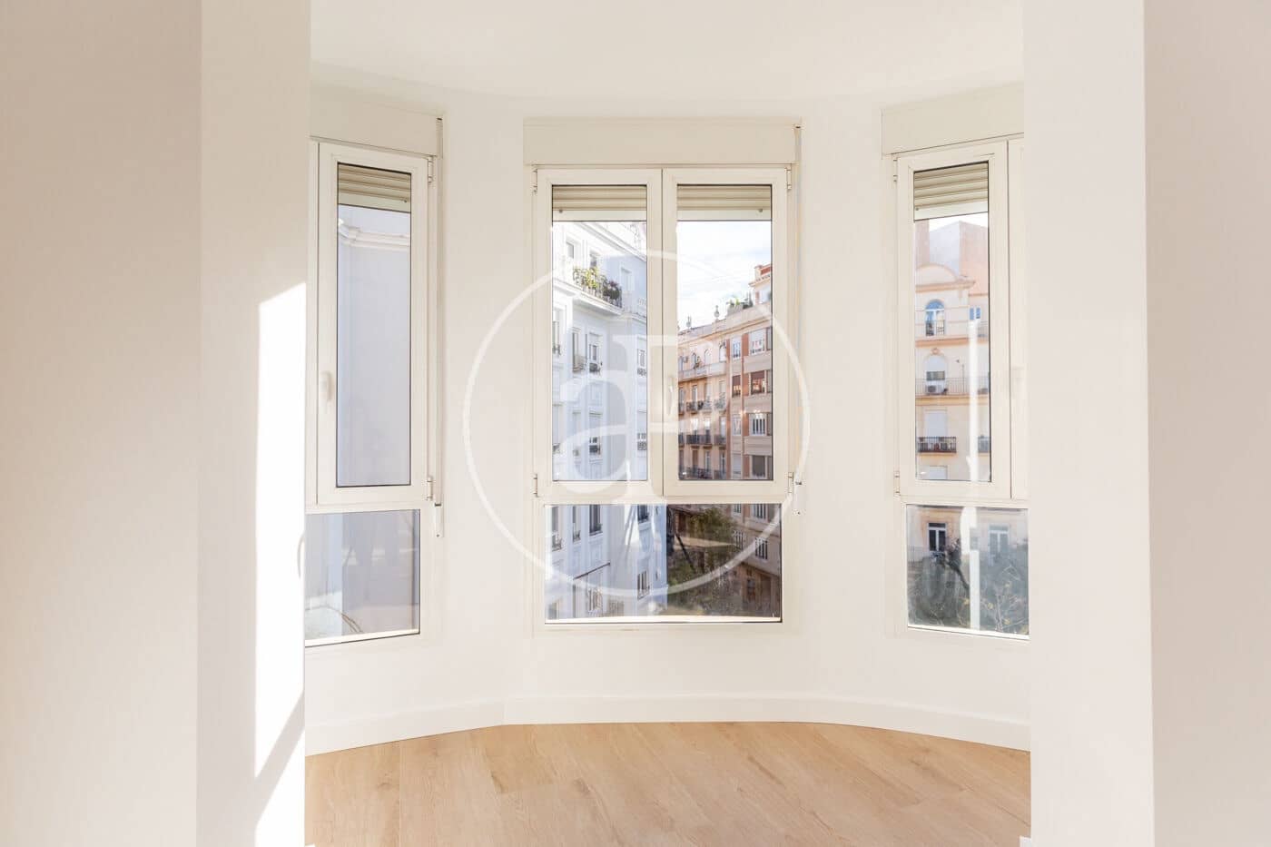 3 camera da letto Appartamento da affittare in Valencia citta - 3.200 € (Rif: 9419864)