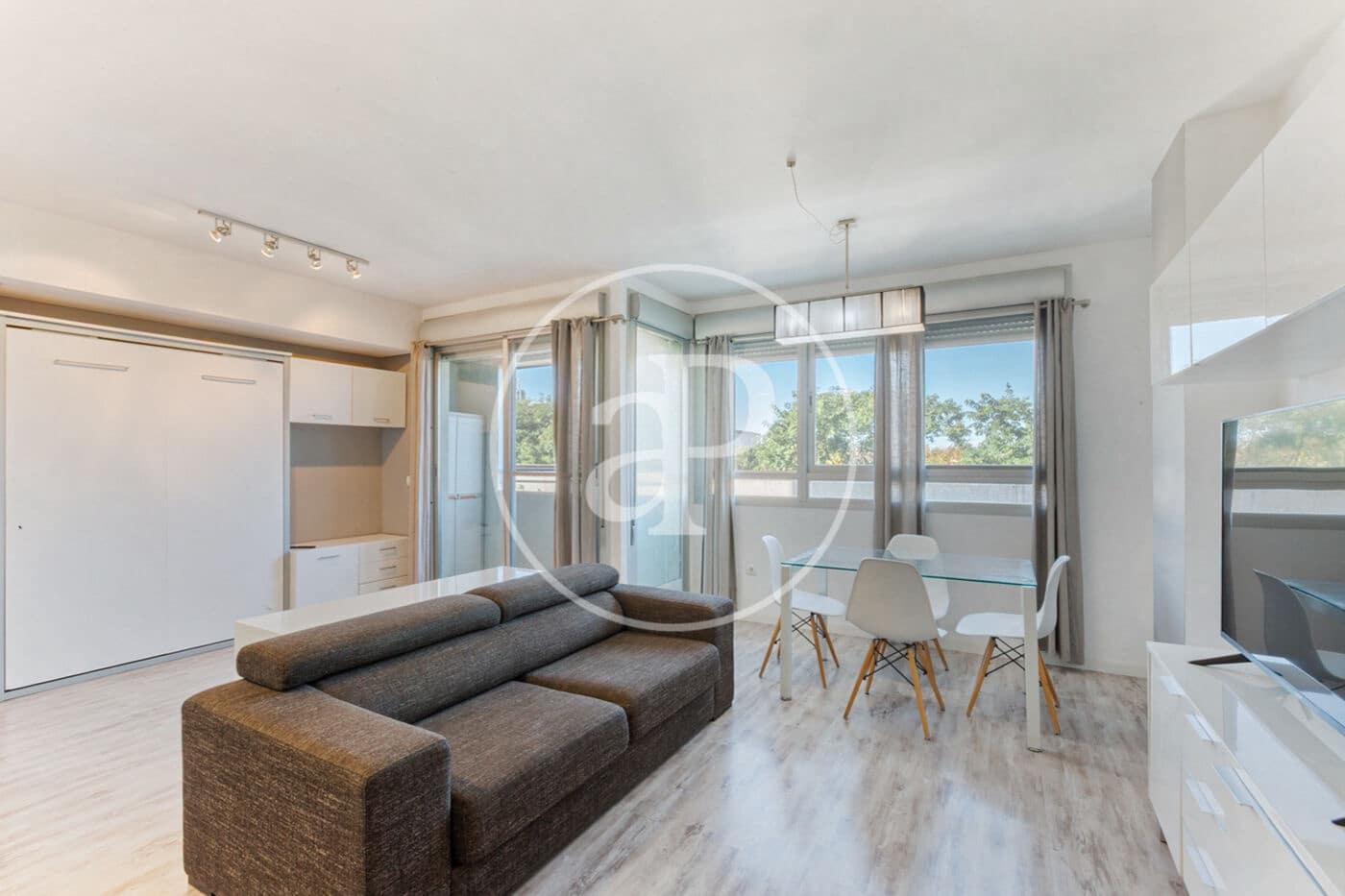 1 soverom Villa til salgs i Valencia by med svømmebasseng - € 270 000 (Ref: 9419867)