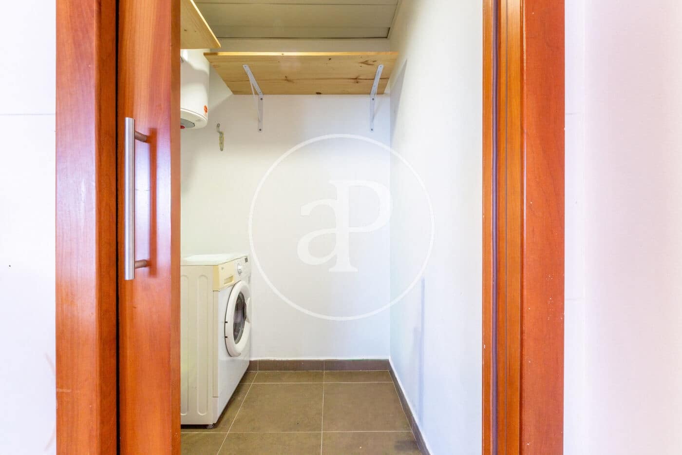 1 soverom Villa til salgs i Valencia by med svømmebasseng - € 270 000 (Ref: 9419867)