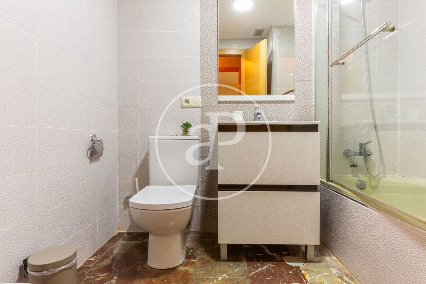 1 makuuhuone Huoneisto vuokrattavana paikassa Valencia kaupunki - 1 400 € (Ref: 9423892)