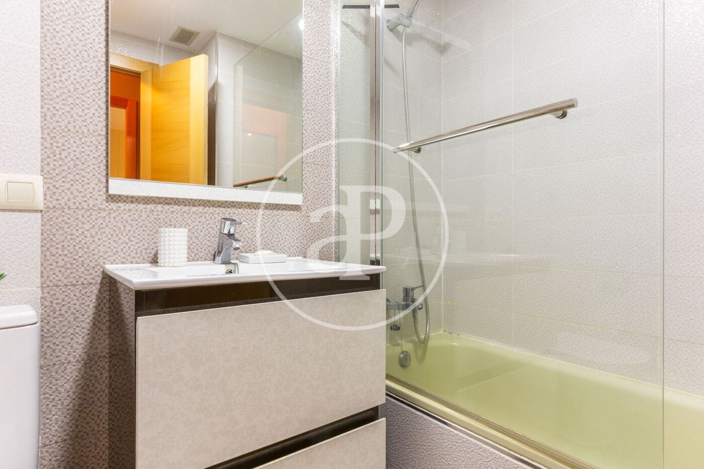 1 makuuhuone Huoneisto vuokrattavana paikassa Valencia kaupunki - 1 400 € (Ref: 9423892)