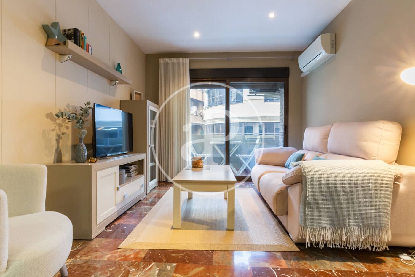 1 makuuhuone Huoneisto vuokrattavana paikassa Valencia kaupunki - 1 400 € (Ref: 9423892)