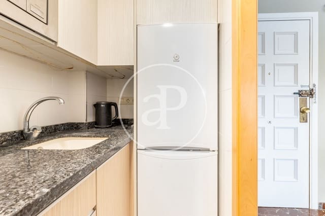 1 bedroom Apartment for rent in Sant Francesc, Valencia city - € 1,200 (Ref: 9423892)