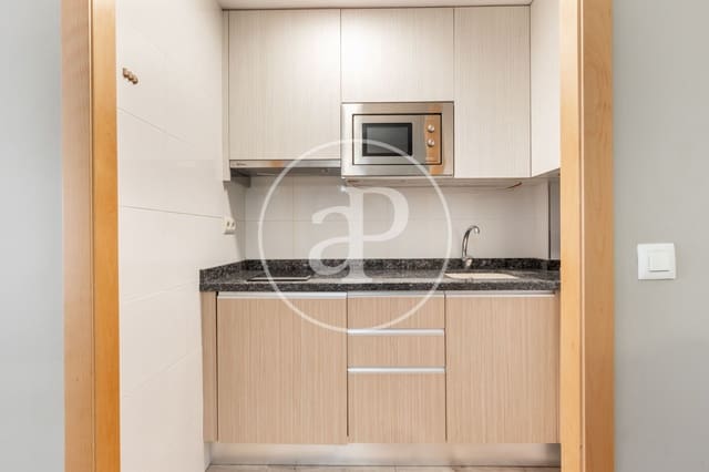 1 bedroom Apartment for rent in Sant Francesc, Valencia city - € 1,200 (Ref: 9423892)