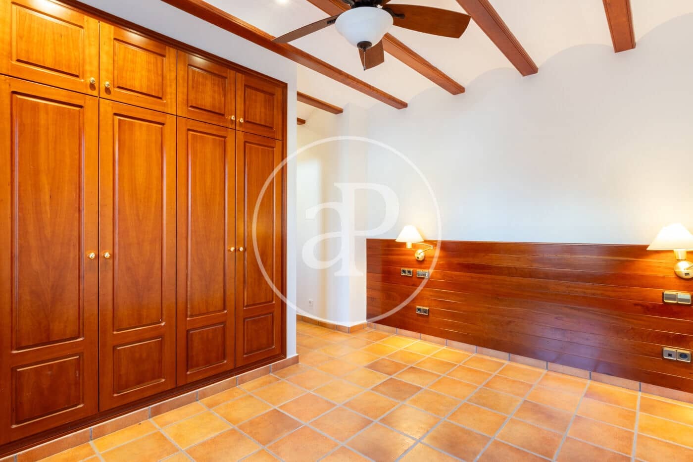 7 quarto Moradia para venda em Betera com piscina - 1 500 000 € (Ref: 9423894)