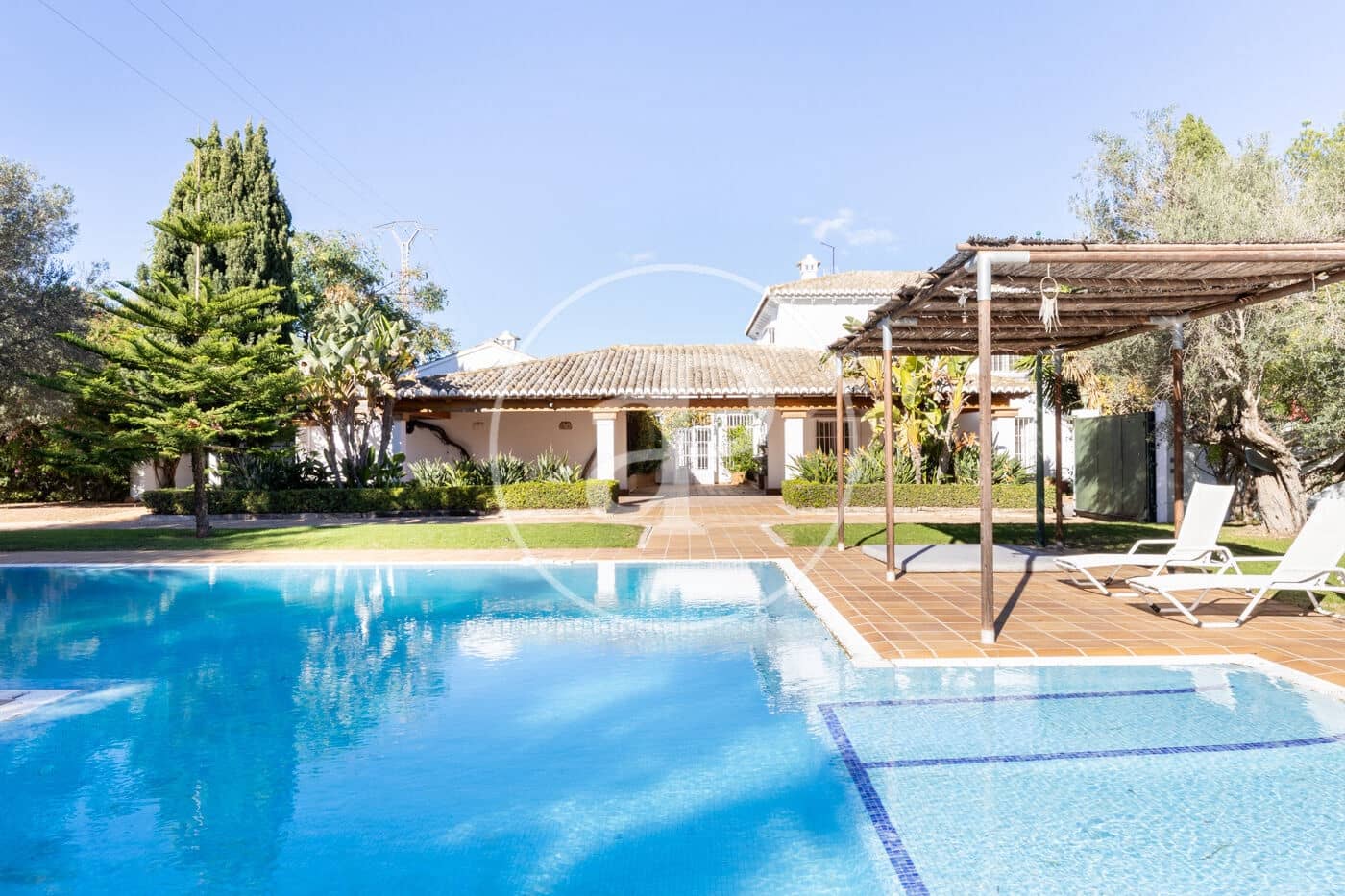 7 quarto Moradia para venda em Betera com piscina - 1 500 000 € (Ref: 9423894)