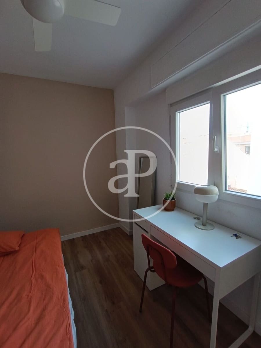 4 camera da letto Appartamento da affittare in Valencia citta - 1.700 € (Rif: 9423896)