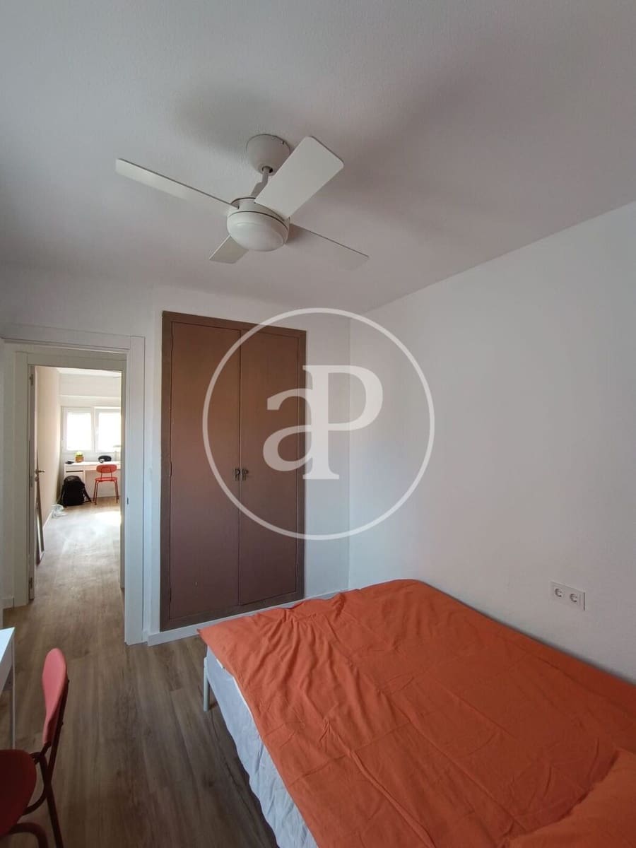 4 camera da letto Appartamento da affittare in Valencia citta - 1.700 € (Rif: 9423896)
