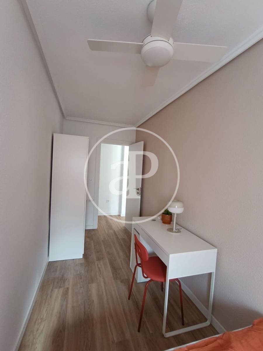 4 camera da letto Appartamento da affittare in Valencia citta - 1.700 € (Rif: 9423896)