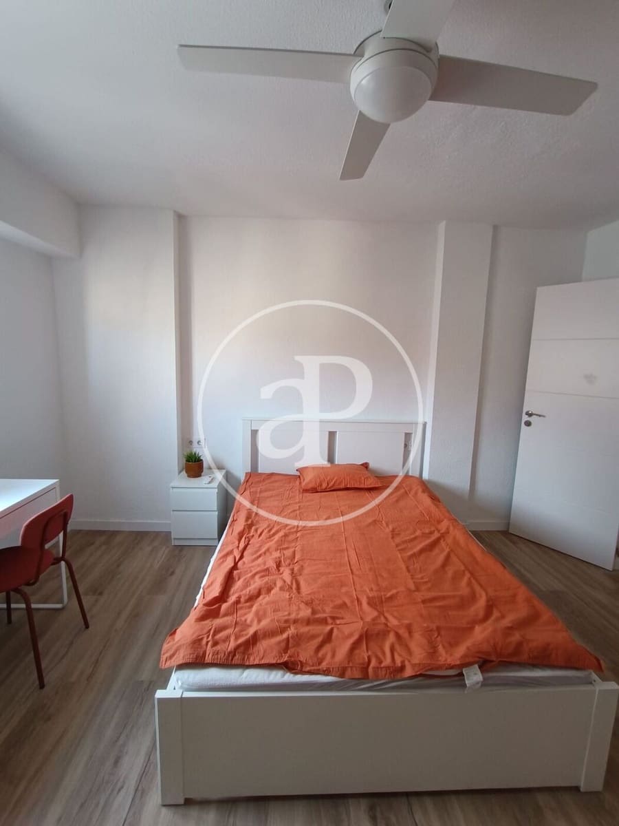 4 camera da letto Appartamento da affittare in Valencia citta - 1.700 € (Rif: 9423896)