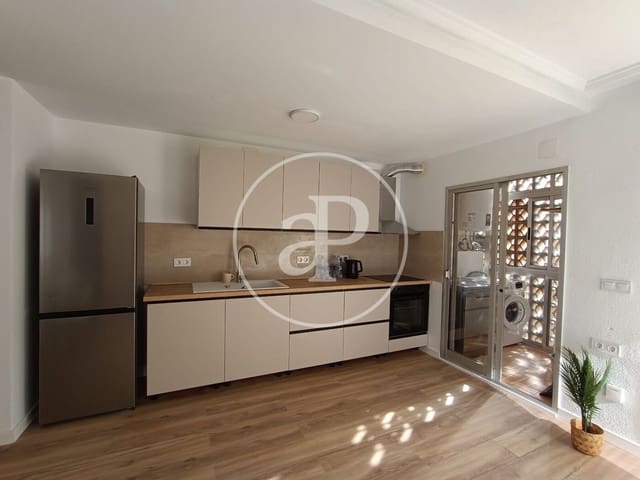 4 bedroom Apartment for rent in Aiora, Valencia city - € 1,700 (Ref: 9423896)