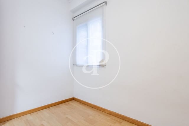 4 bedroom Apartment for rent in Nou Moles, Valencia city - € 1,450 (Ref: 9427295)