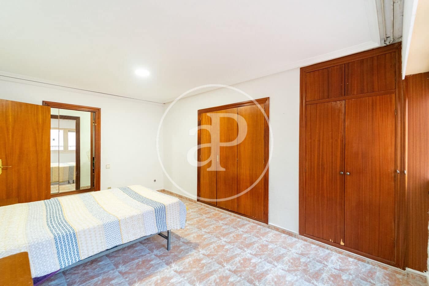 3 bedroom Apartment for sale in Alicante / Alacant city - € 320,000 (Ref: 9427296)