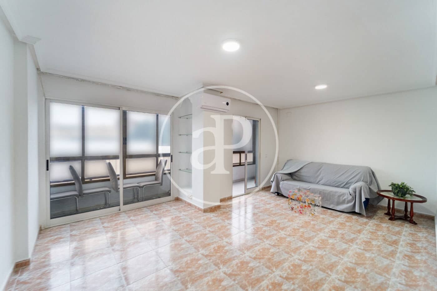3 bedroom Apartment for sale in Alicante / Alacant city - € 320,000 (Ref: 9427296)