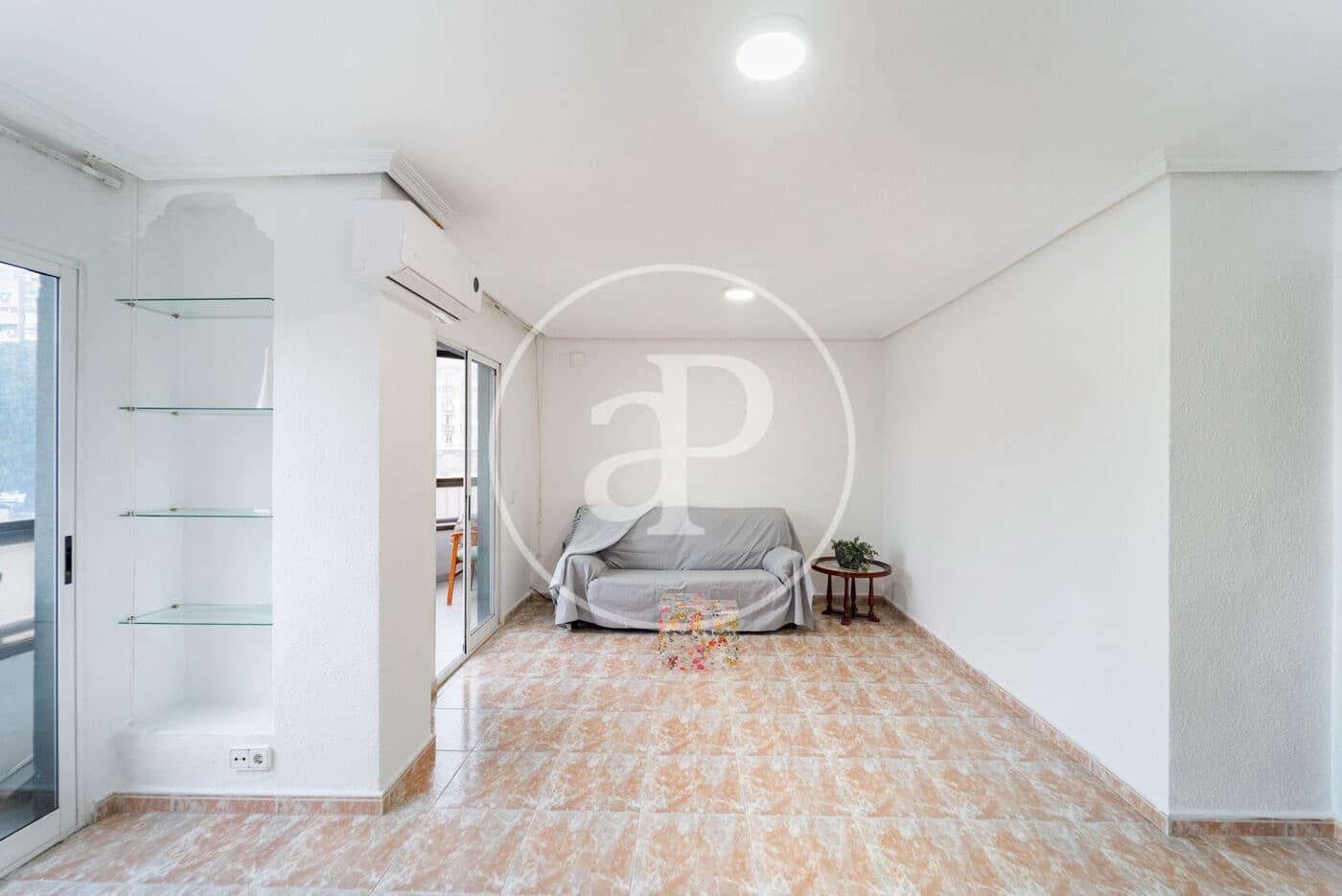 3 bedroom Apartment for sale in Alicante / Alacant city - € 320,000 (Ref: 9427296)