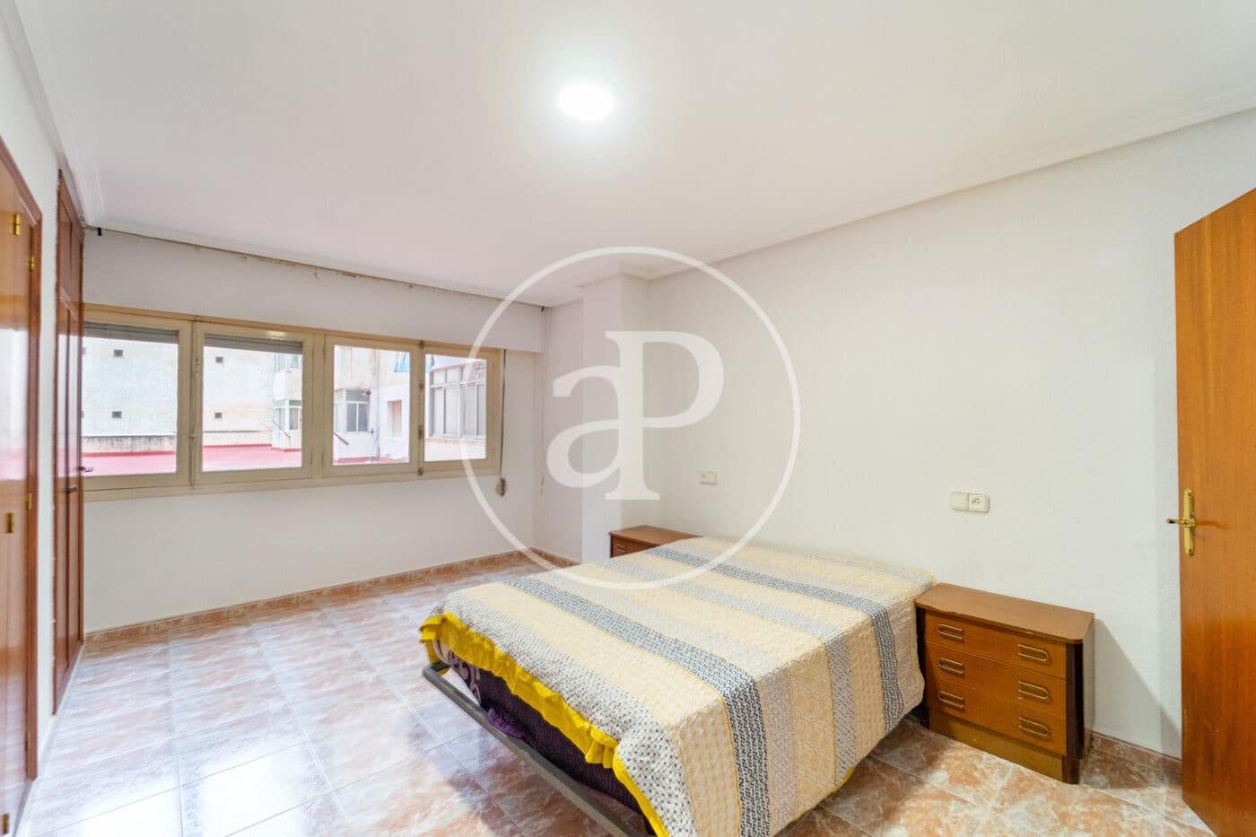 3 bedroom Apartment for sale in Alicante / Alacant city - € 320,000 (Ref: 9427296)