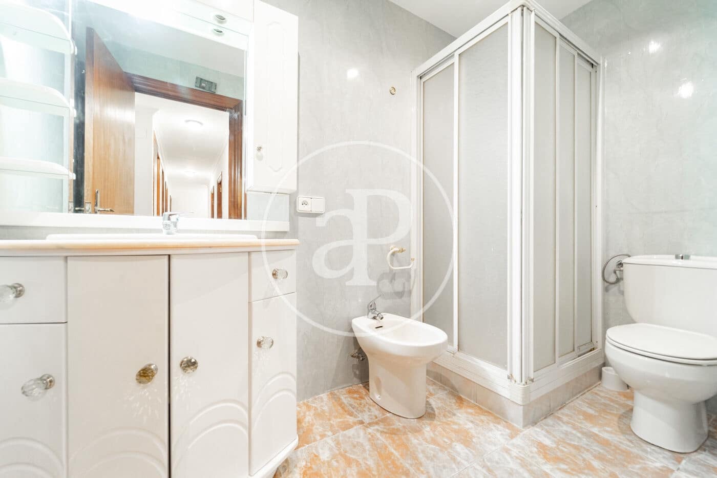 3 bedroom Apartment for sale in Alicante / Alacant city - € 320,000 (Ref: 9427296)