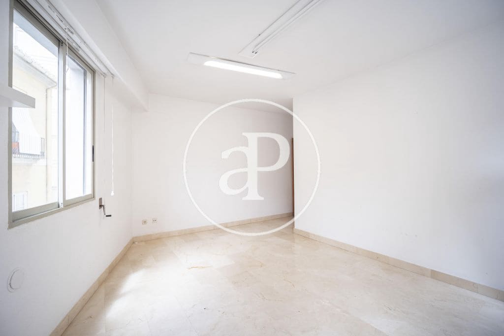 4 sypialnia Apartament do wynajęcia w Miasto Walencja - 2 000 € (Ref: 9431131)