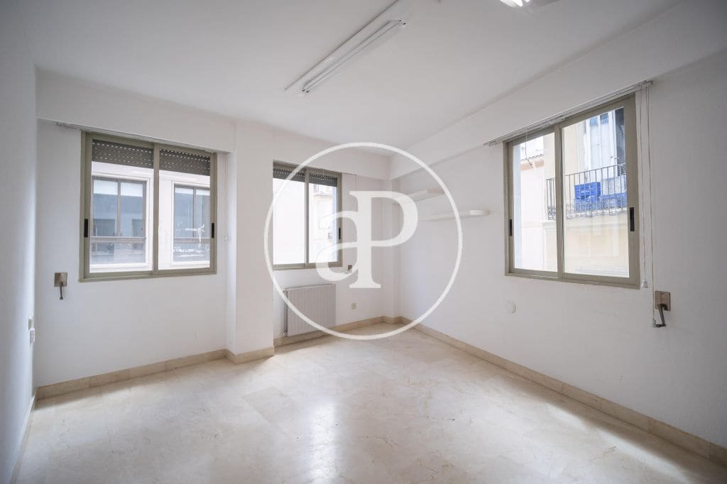 4 sypialnia Apartament do wynajęcia w Miasto Walencja - 2 000 € (Ref: 9431131)