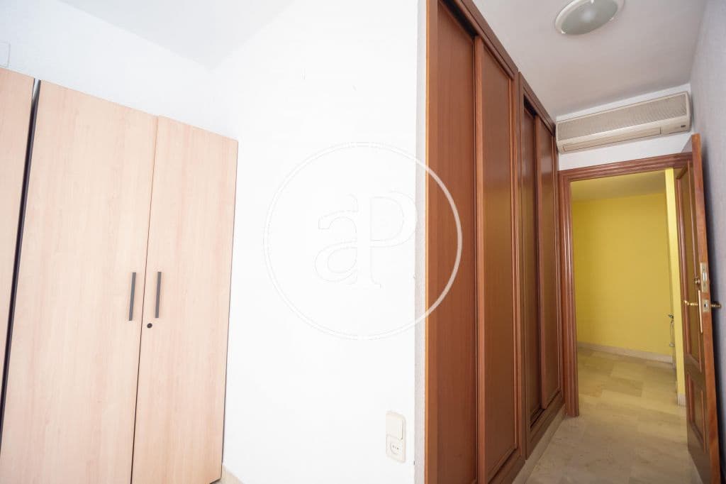 4 sypialnia Apartament do wynajęcia w Miasto Walencja - 2 000 € (Ref: 9431131)