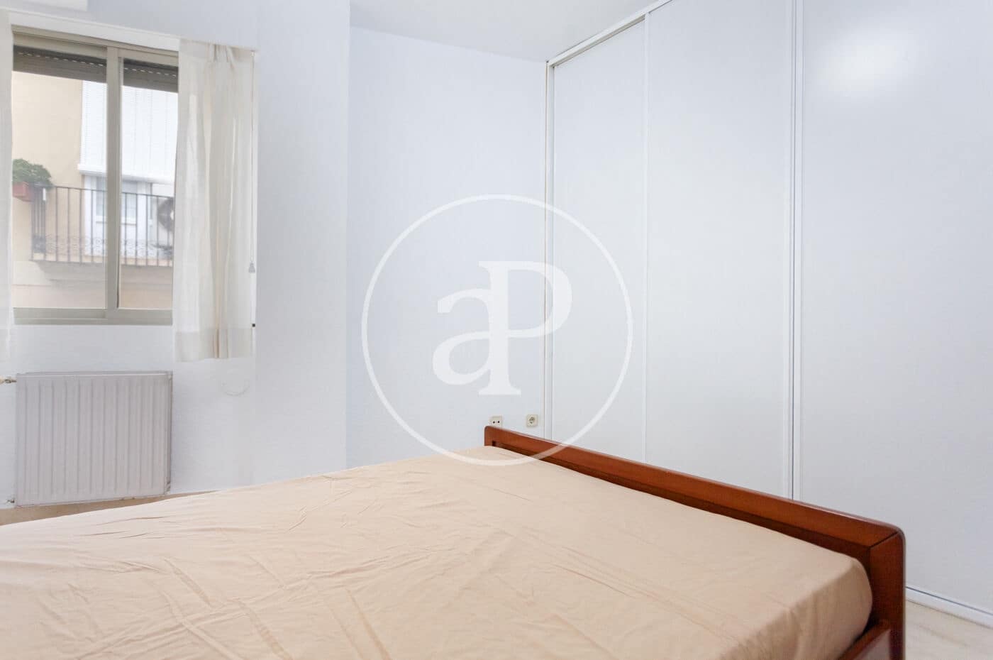 4 sovrum Lägenhet att hyra i Valencia stad - 2 000 € (Ref: 9431131)