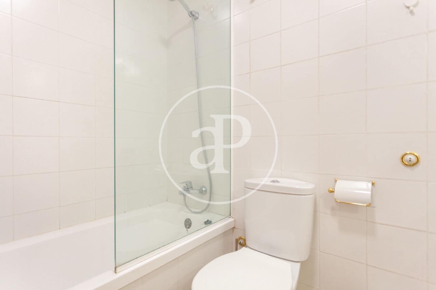 4 sovrum Lägenhet att hyra i Valencia stad - 2 000 € (Ref: 9431131)