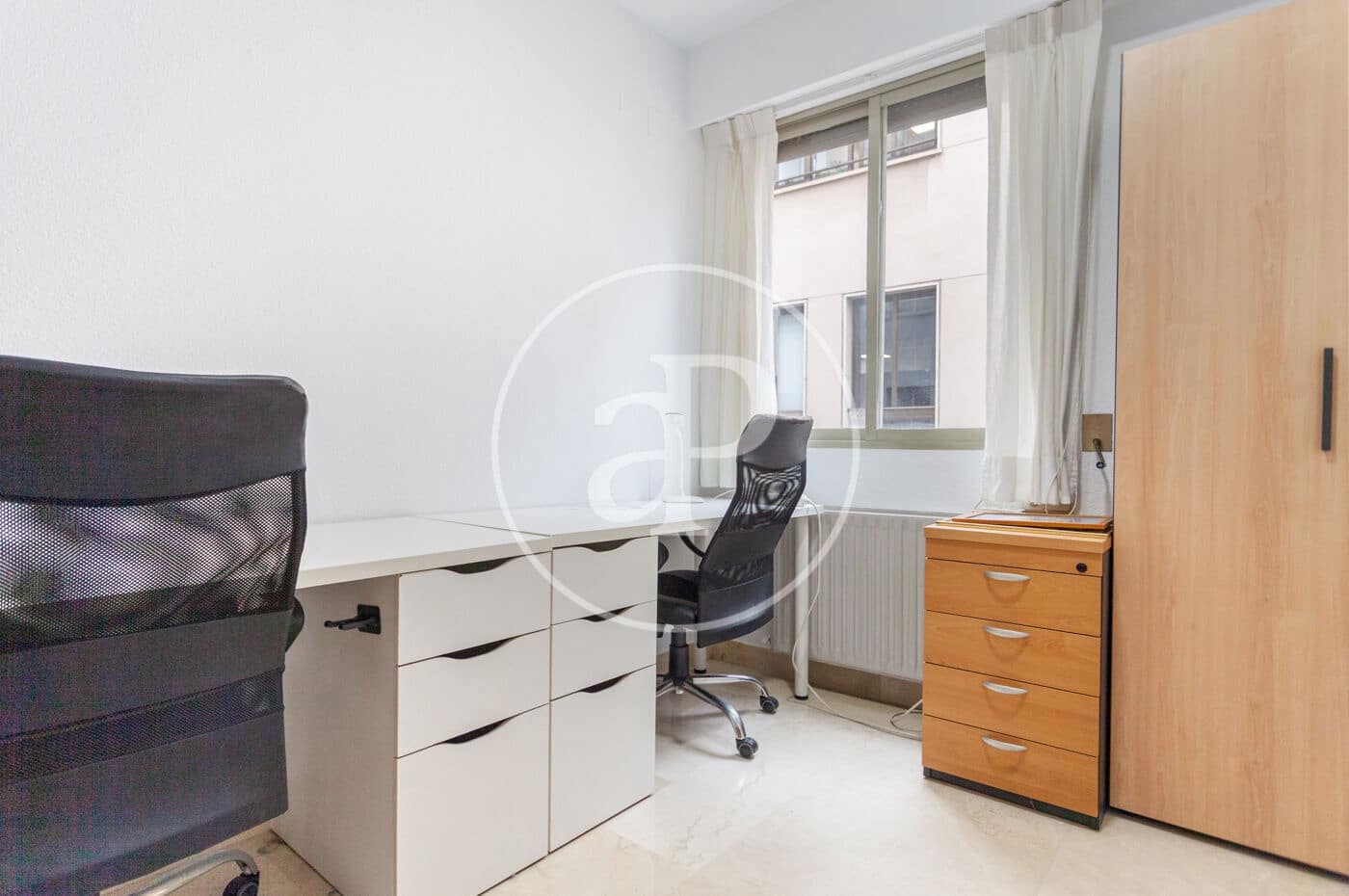 4 sovrum Lägenhet att hyra i Valencia stad - 2 000 € (Ref: 9431131)