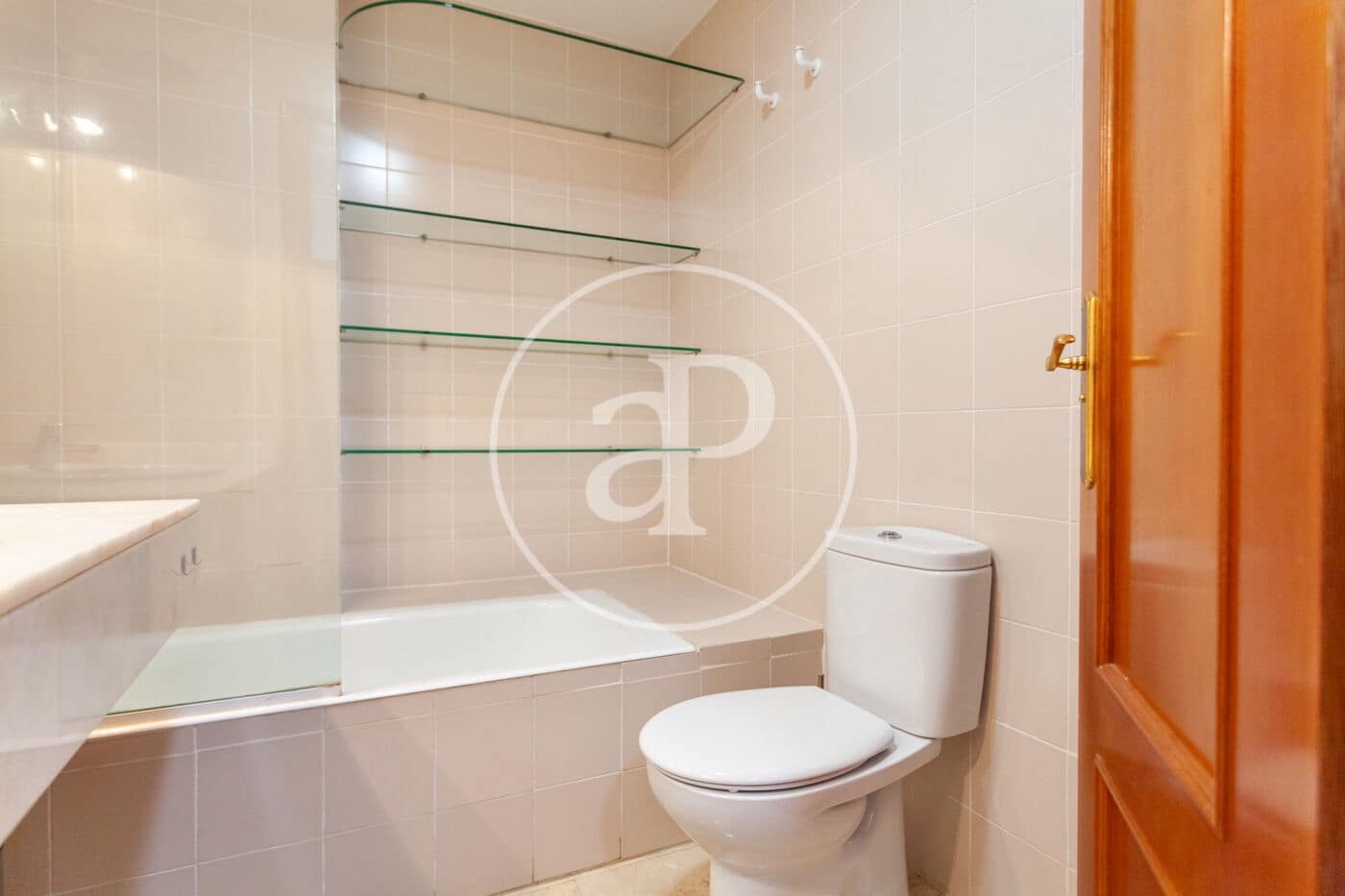 4 sovrum Lägenhet att hyra i Valencia stad - 2 000 € (Ref: 9431131)