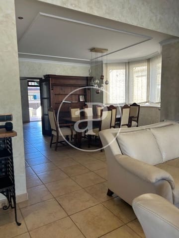 5 bedroom Villa for rent in L'Eliana with pool - € 3,800 (Ref: 9431132)