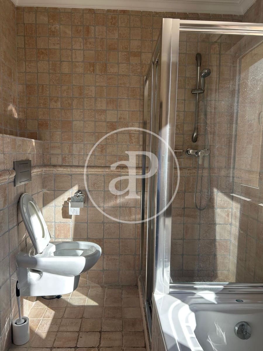 5 bedroom Villa for rent in L'Eliana with pool - € 3,800 (Ref: 9431132)