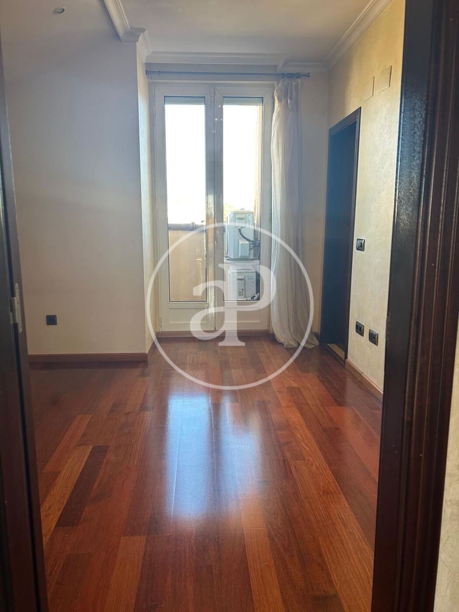 5 bedroom Villa for rent in L'Eliana with pool - € 3,800 (Ref: 9431132)