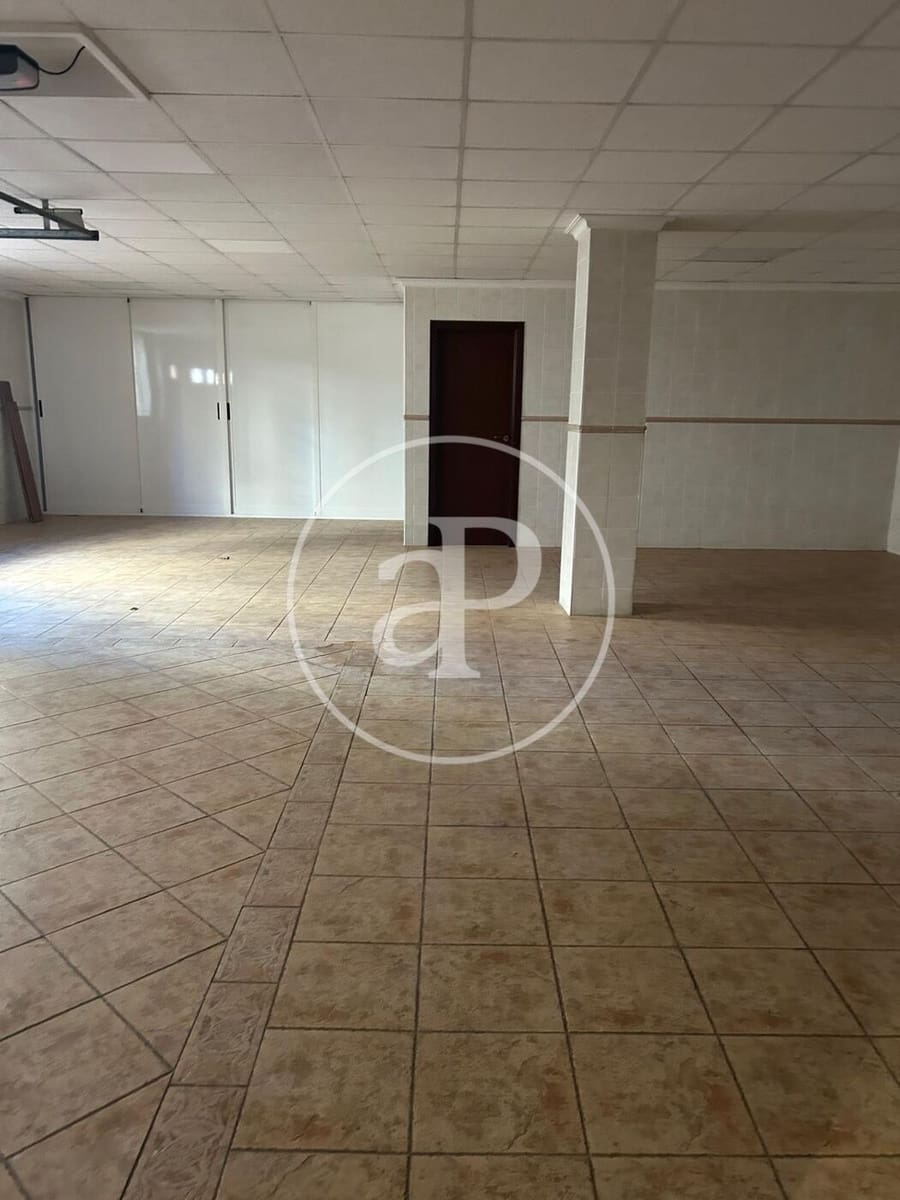 5 bedroom Villa for rent in L'Eliana with pool - € 3,800 (Ref: 9431132)