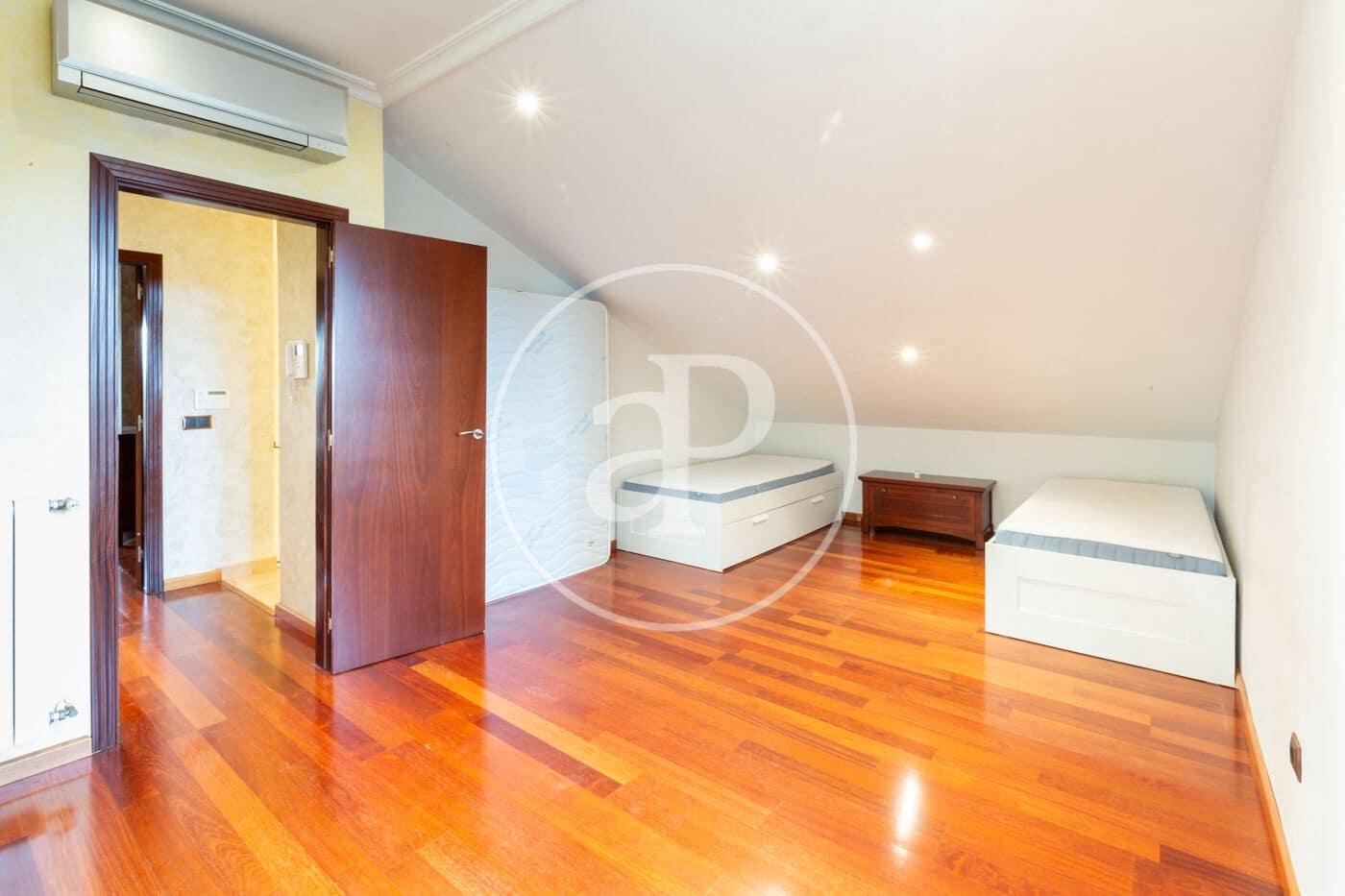 5 slaapkamer Villa te huur in L'Eliana met zwembad - € 3.800 (Ref: 9431132)