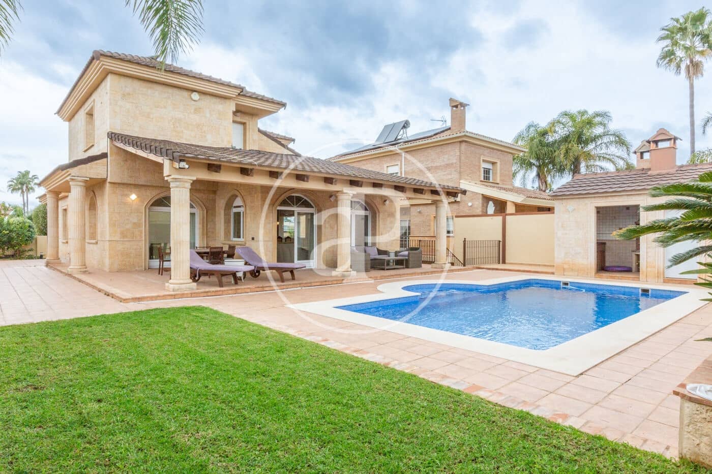 5 slaapkamer Villa te huur in L'Eliana met zwembad - € 3.800 (Ref: 9431132)