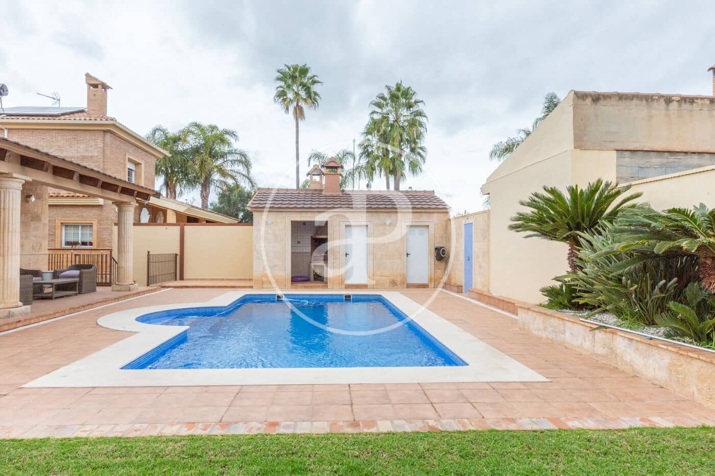 5 slaapkamer Villa te huur in L'Eliana met zwembad - € 3.800 (Ref: 9431132)