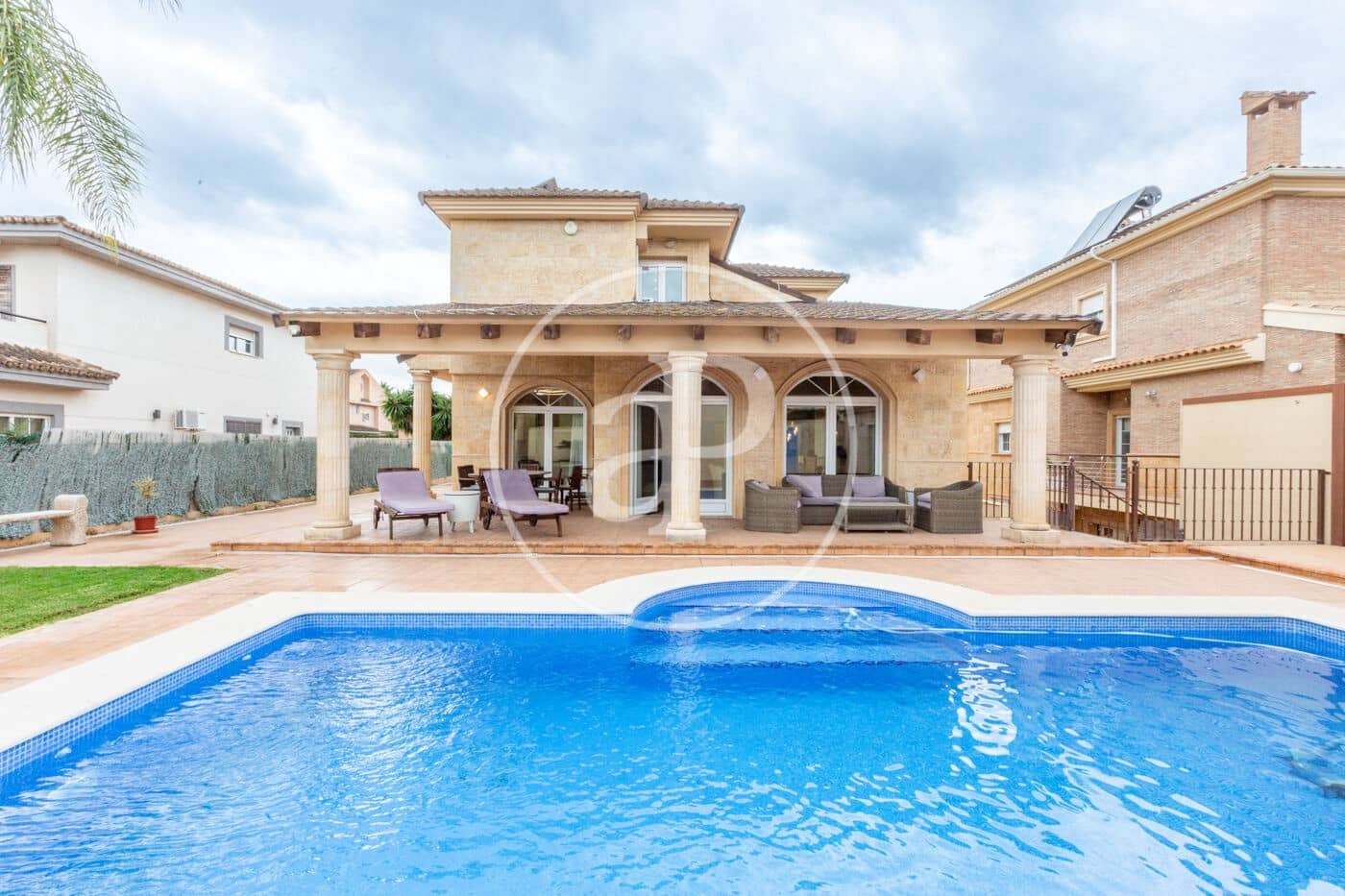 5 slaapkamer Villa te huur in L'Eliana met zwembad - € 3.800 (Ref: 9431132)