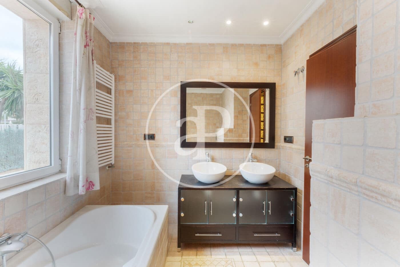 5 slaapkamer Villa te huur in L'Eliana met zwembad - € 3.800 (Ref: 9431132)