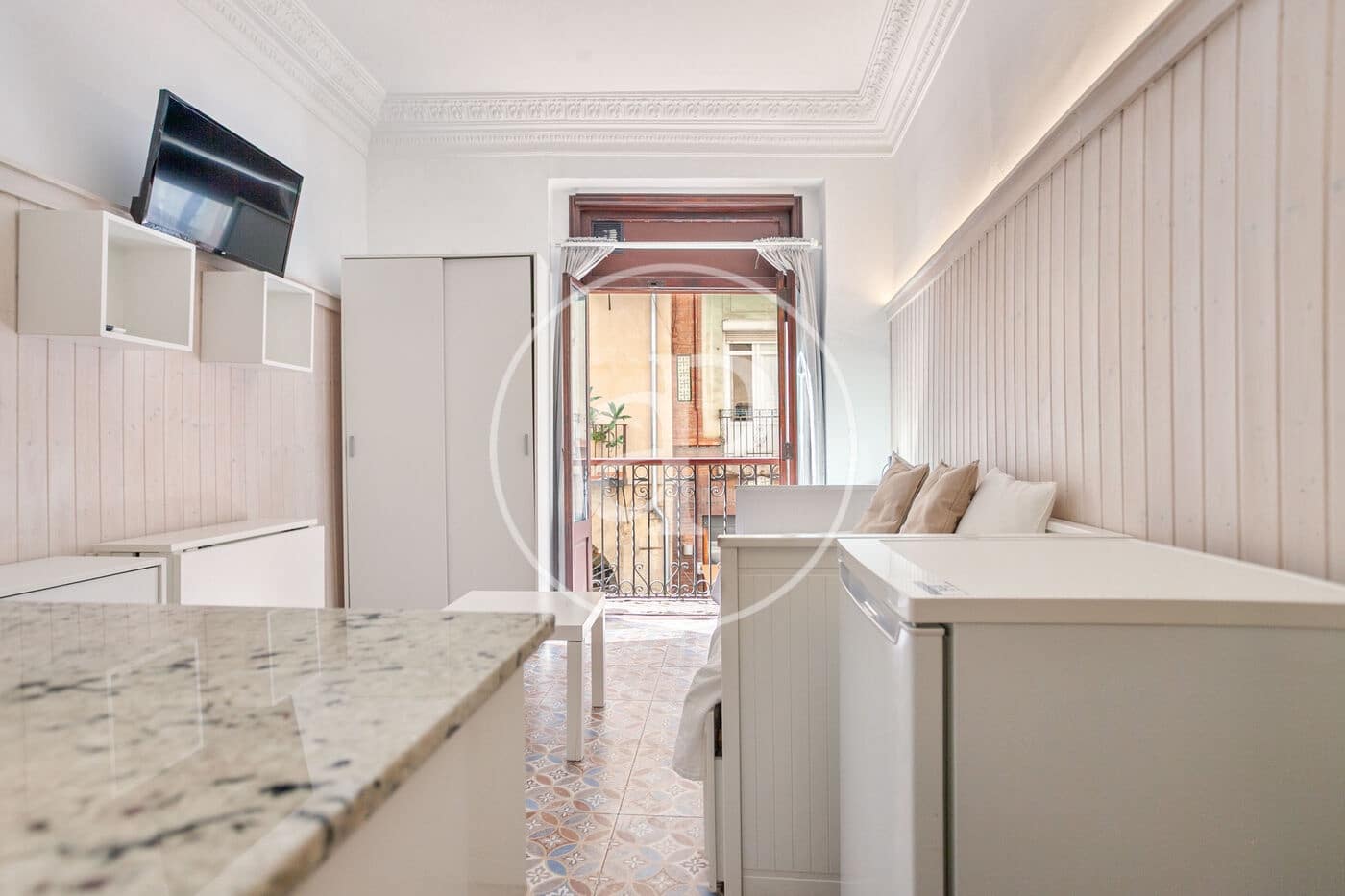 Villa te huur in Valencia stad - € 1.000 (Ref: 9431134)