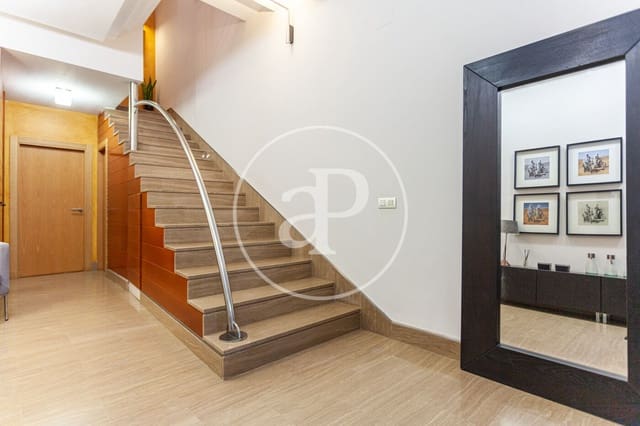 5 soveværelse Villa til salg i Centro, Castelló de la Plana - € 350.000 (Ref: 9433618)