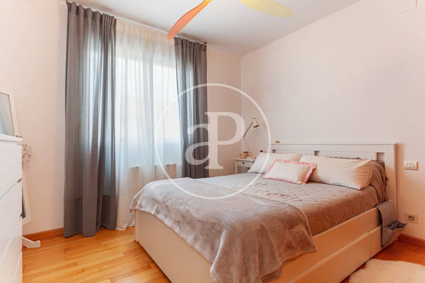 5 soveværelse Villa til salg i Castello de la Plana - € 350.000 (Ref: 9433618)