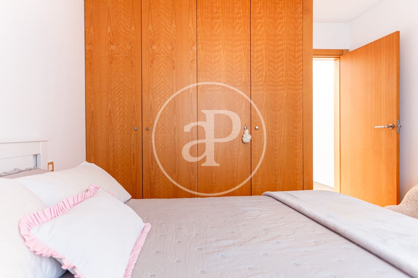 5 soveværelse Villa til salg i Castello de la Plana - € 350.000 (Ref: 9433618)