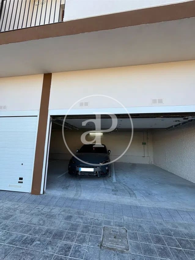 3 quarto Apartamento para arrendar em La Pobla de Vallbona - 1 200 € (Ref: 9433619)