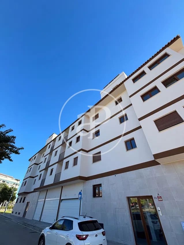 3 quarto Apartamento para arrendar em La Pobla de Vallbona - 1 200 € (Ref: 9433619)