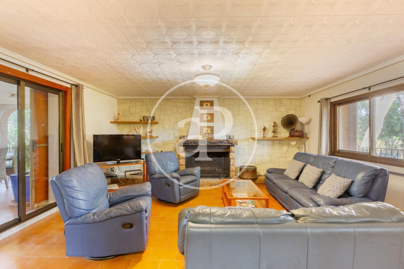 8 slaapkamer Villa te koop in Serra met zwembad - € 700.000 (Ref: 9437501)